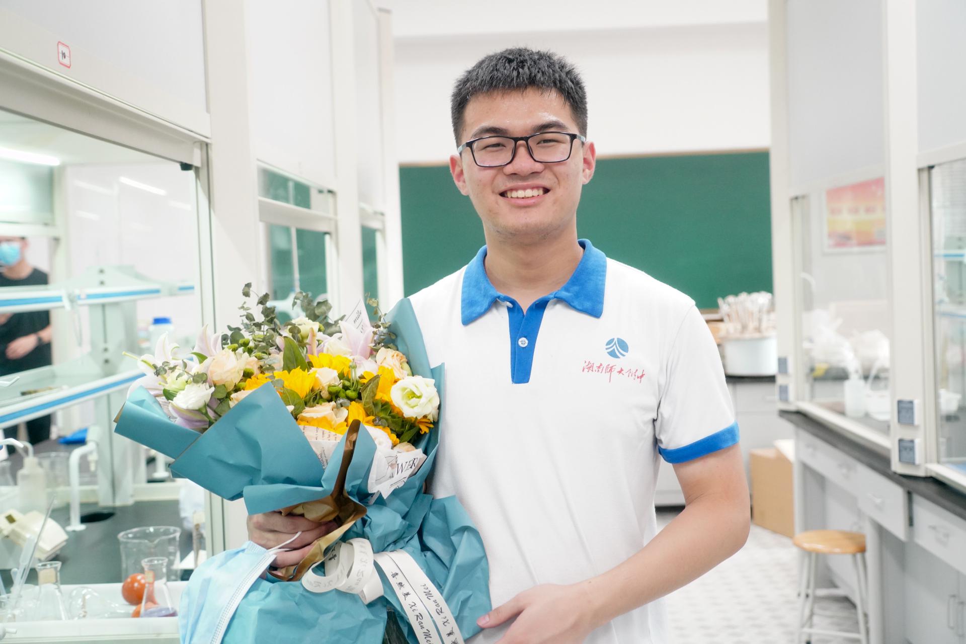 世界第二,beat365亚洲体育在线官网附中学子强势拿下国际化学奥林匹克竞赛金牌 世界第二,beat365亚洲体育在线官网附中学子强势拿下国际化学奥林匹克竞赛金牌