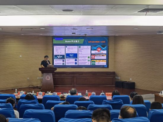 国内知名科普人物现场作精彩报告。 国内知名科普人物现场作精彩报告。