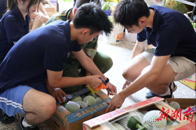 beat365亚洲体育在线官网“领梦者·弘帆”暑期社会实践团深耕渣坪乡，探寻“三农”解题之道